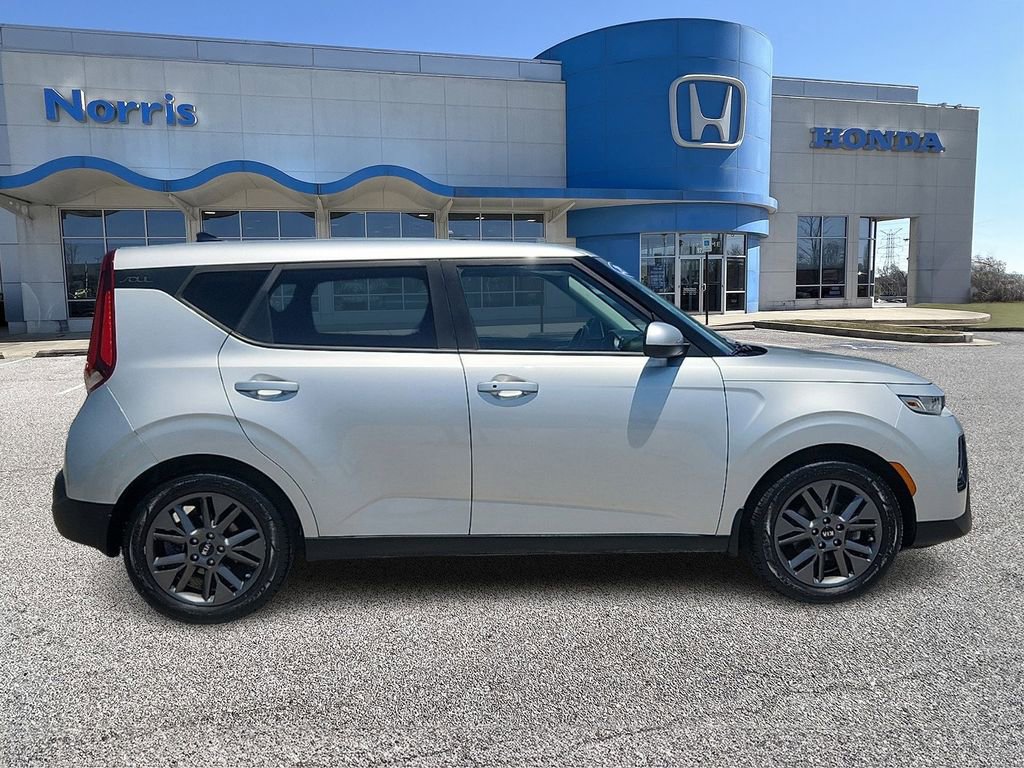 Used 2021 Kia Soul EX FWD image 5