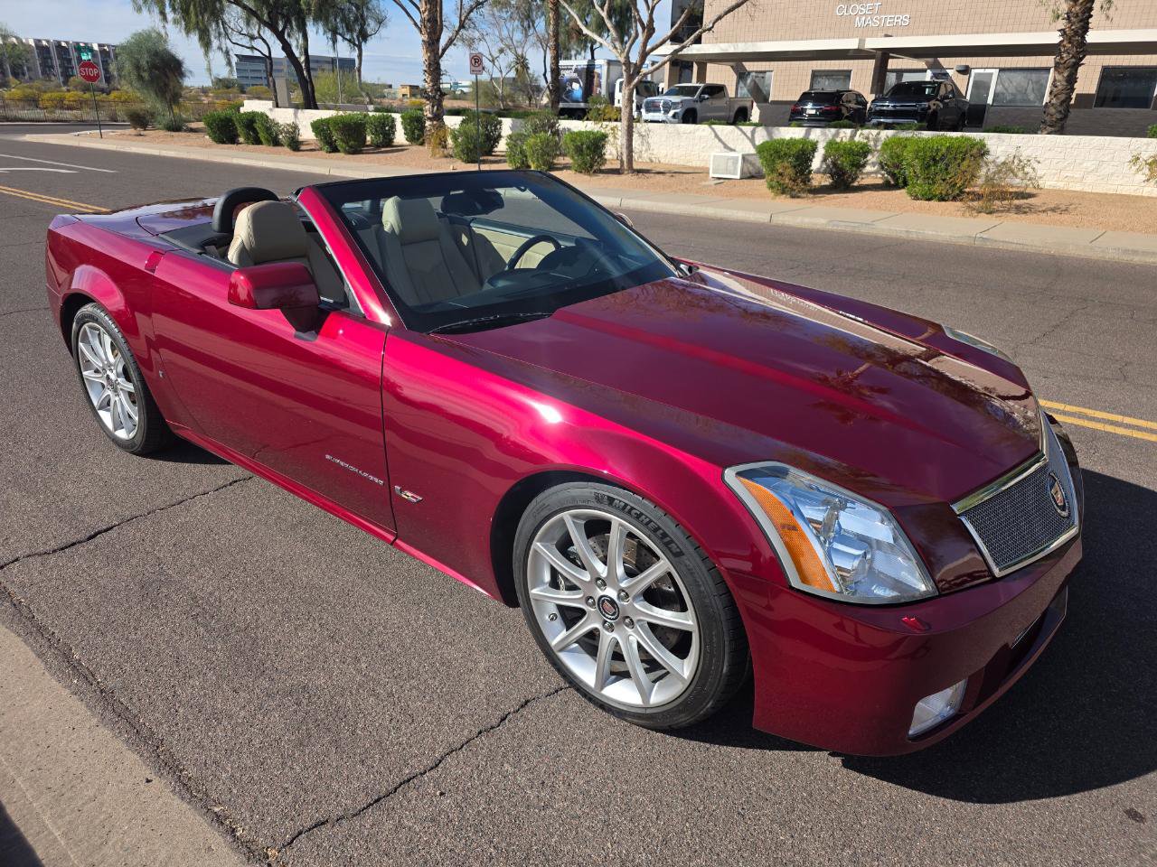 Used 2007 Cadillac XLR V image 29