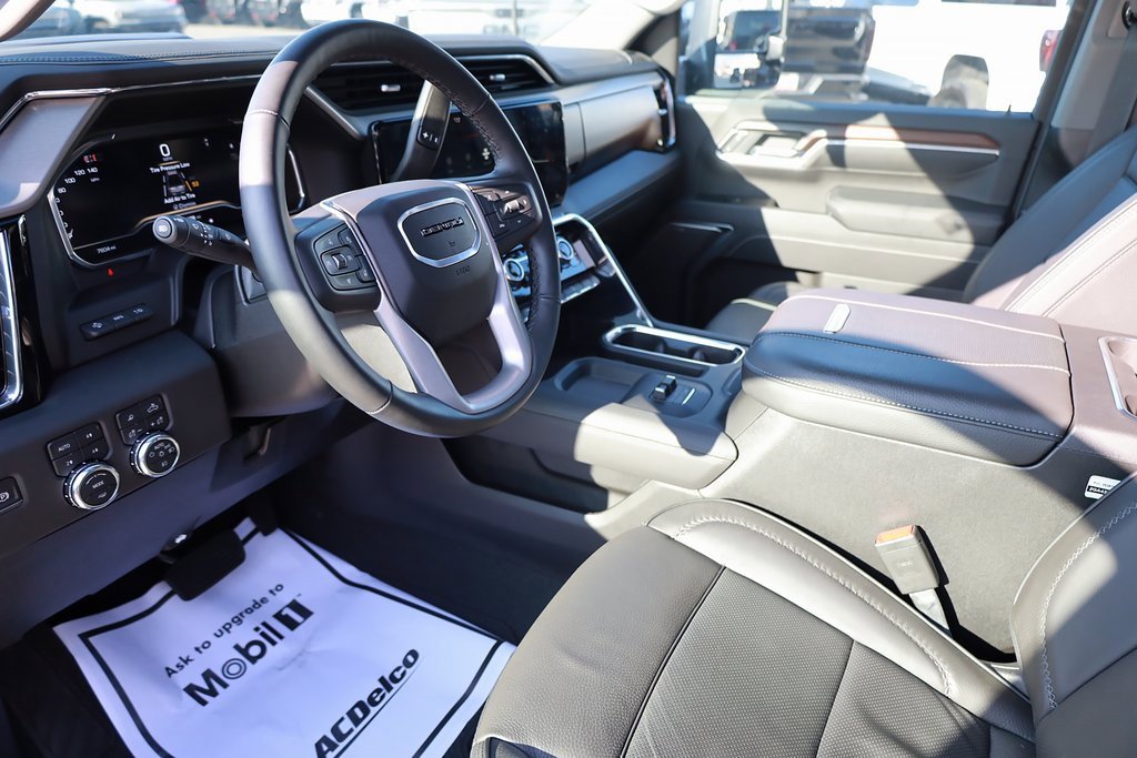 Used 2025 GMC Sierra 3500 Denali w/ Denali Reserve Package image 12