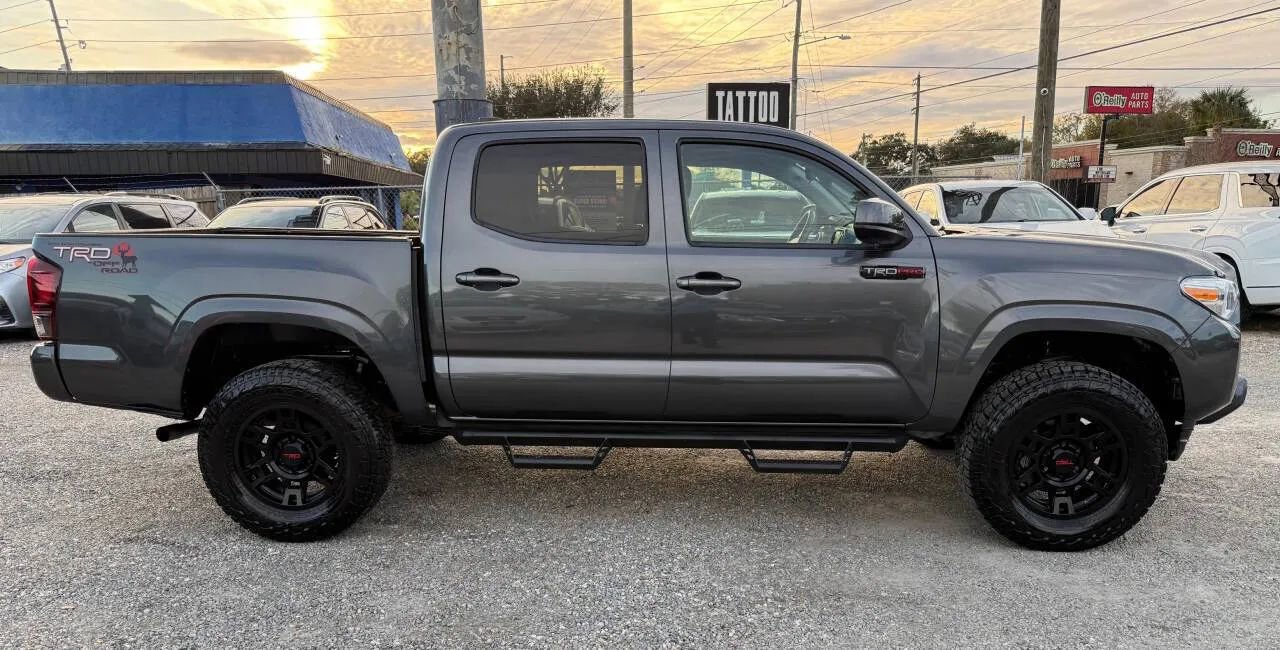 Used 2021 Toyota Tacoma SR image 3