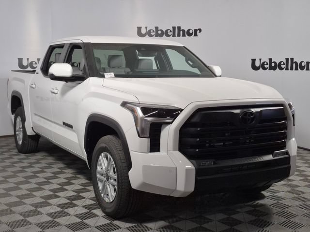 New 2026 Toyota Tundra SR5 w/ SR5 Premium Package