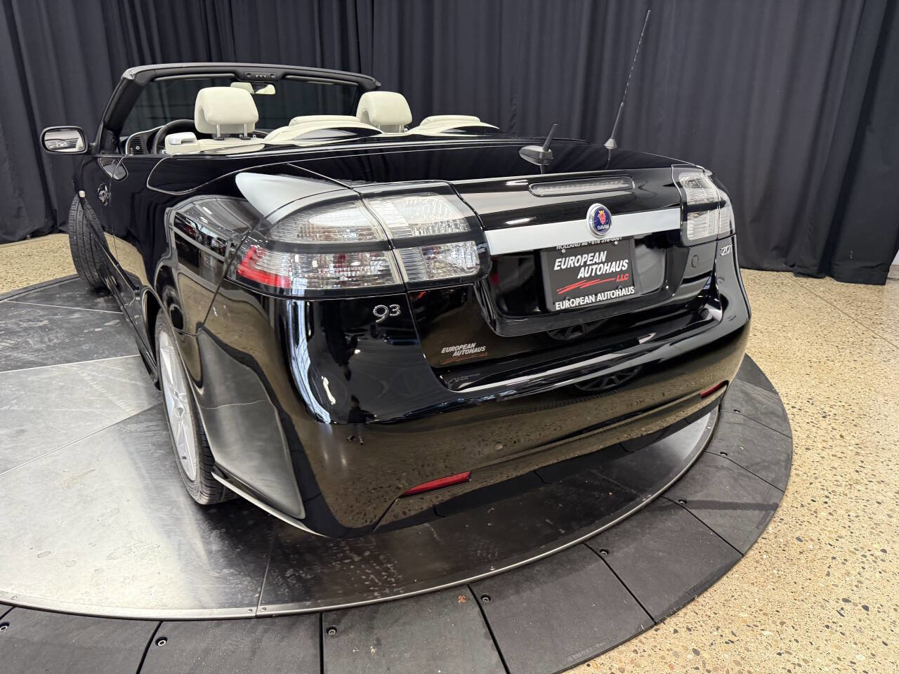 Used 2010 Saab 9-3 2.0T w/ Comfort Package image 5