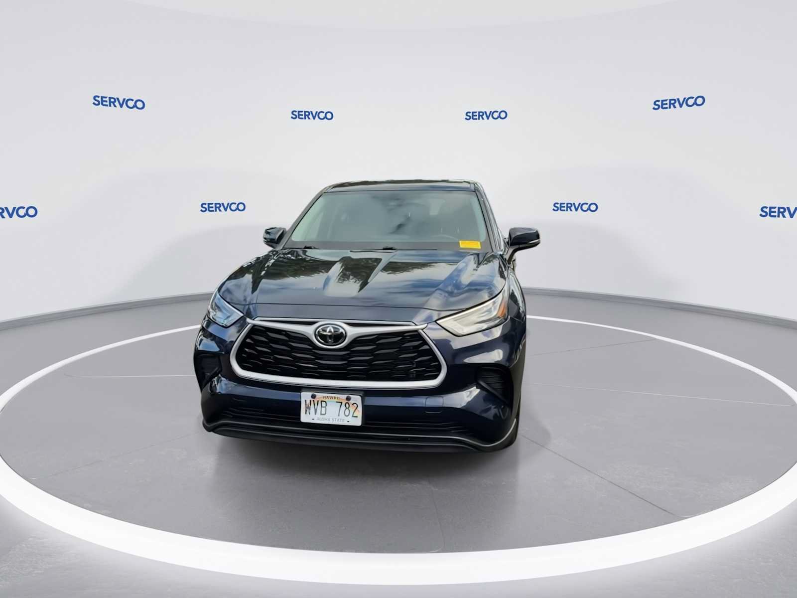 Used 2023 Toyota Highlander L FWD image 3