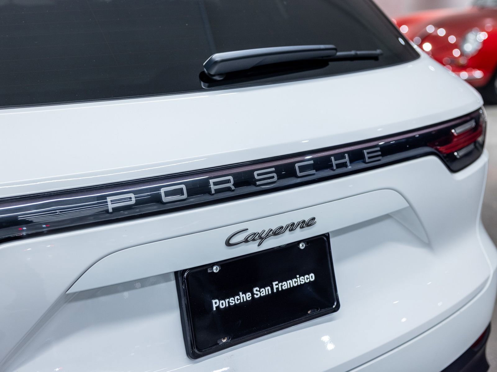Certified 2023 Porsche Cayenne Platinum Edition image 23