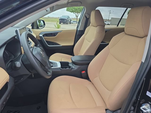 Used 2025 Toyota RAV4 LE image 14