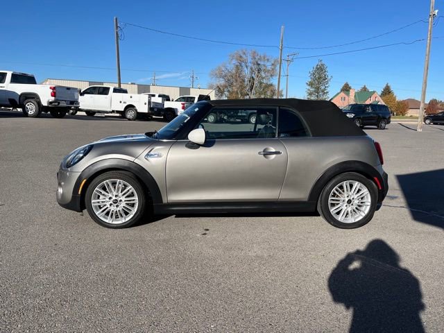 Used 2019 MINI Cooper S w/ Premium Package image 10