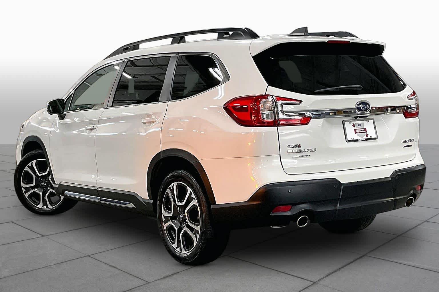 Used 2023 Subaru Ascent Limited w/ Technology Package AWD/4WD image 12