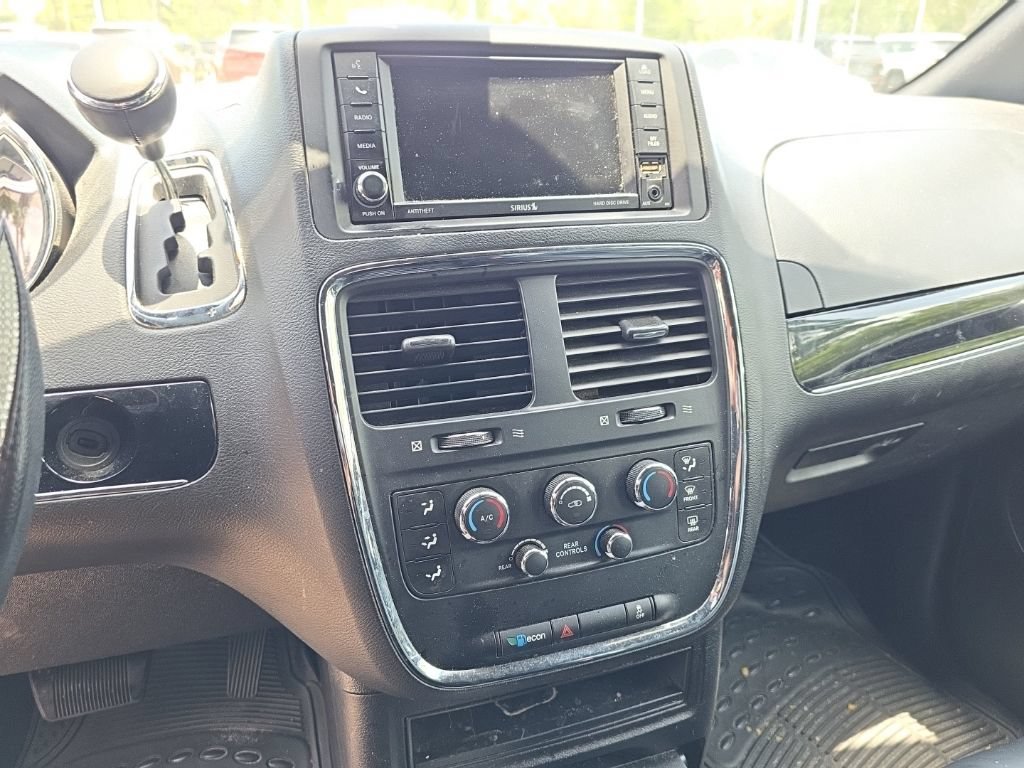 Used 2019 Dodge Grand Caravan SE FWD image 5