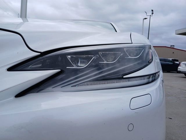 Used 2019 Lexus LS 500 RWD image 4
