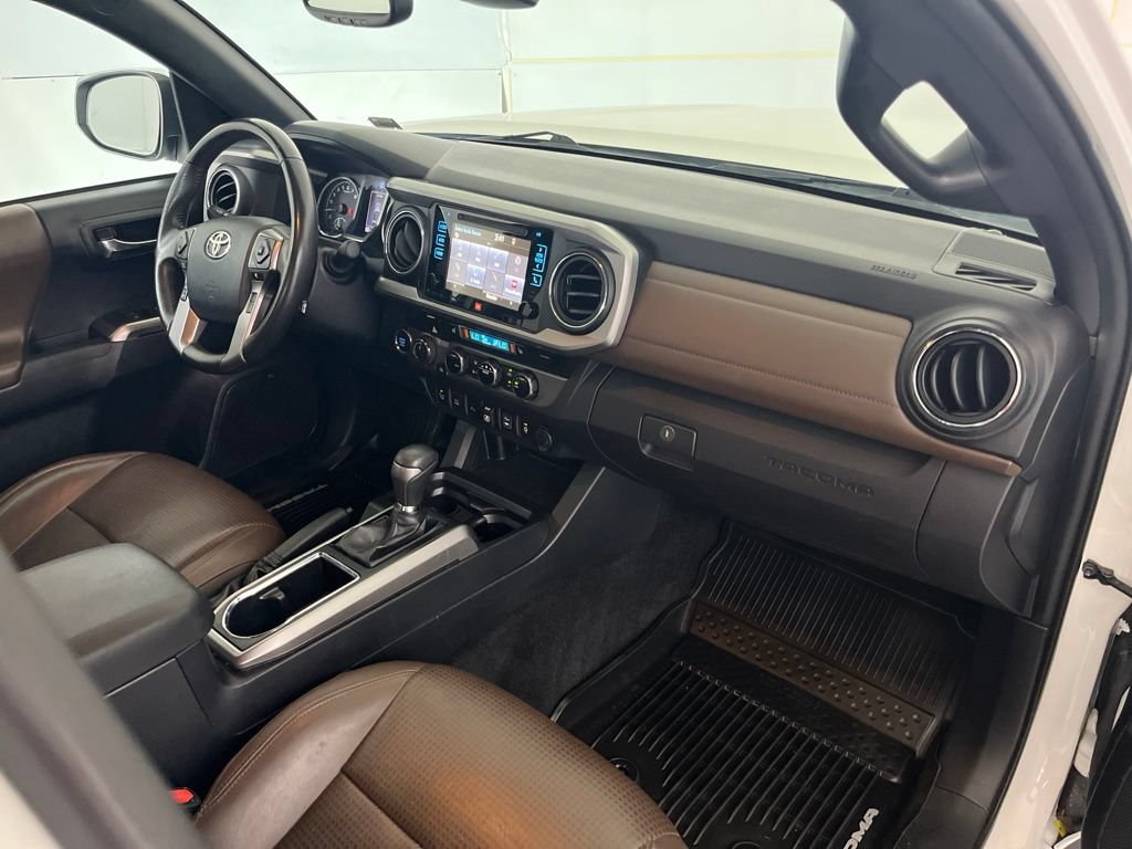 Used 2018 Toyota Tacoma Limited AWD/4WD image 22