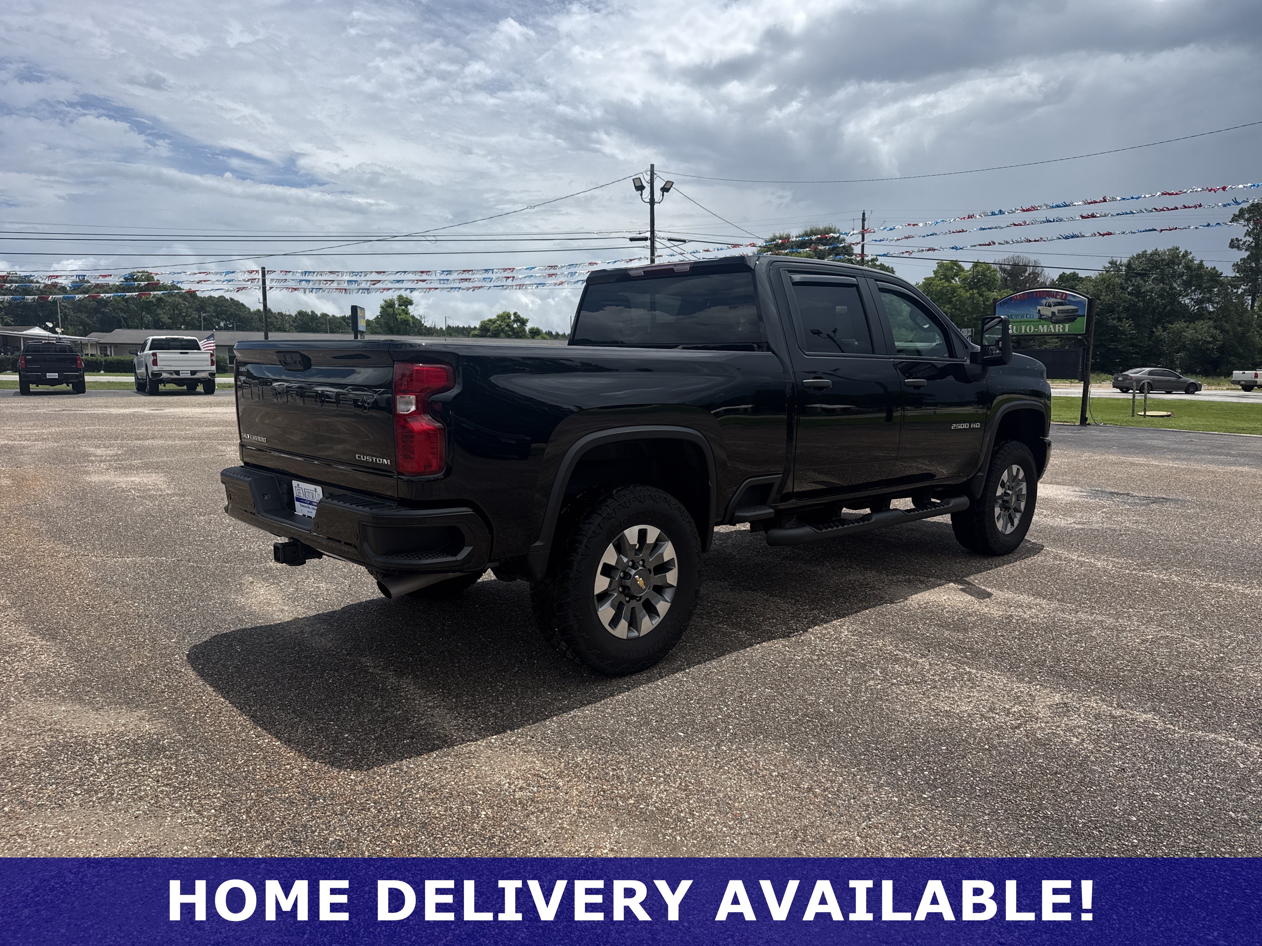 Used 2024 Chevrolet Silverado 2500 Custom w/ Custom Value Package AWD/4WD image 7