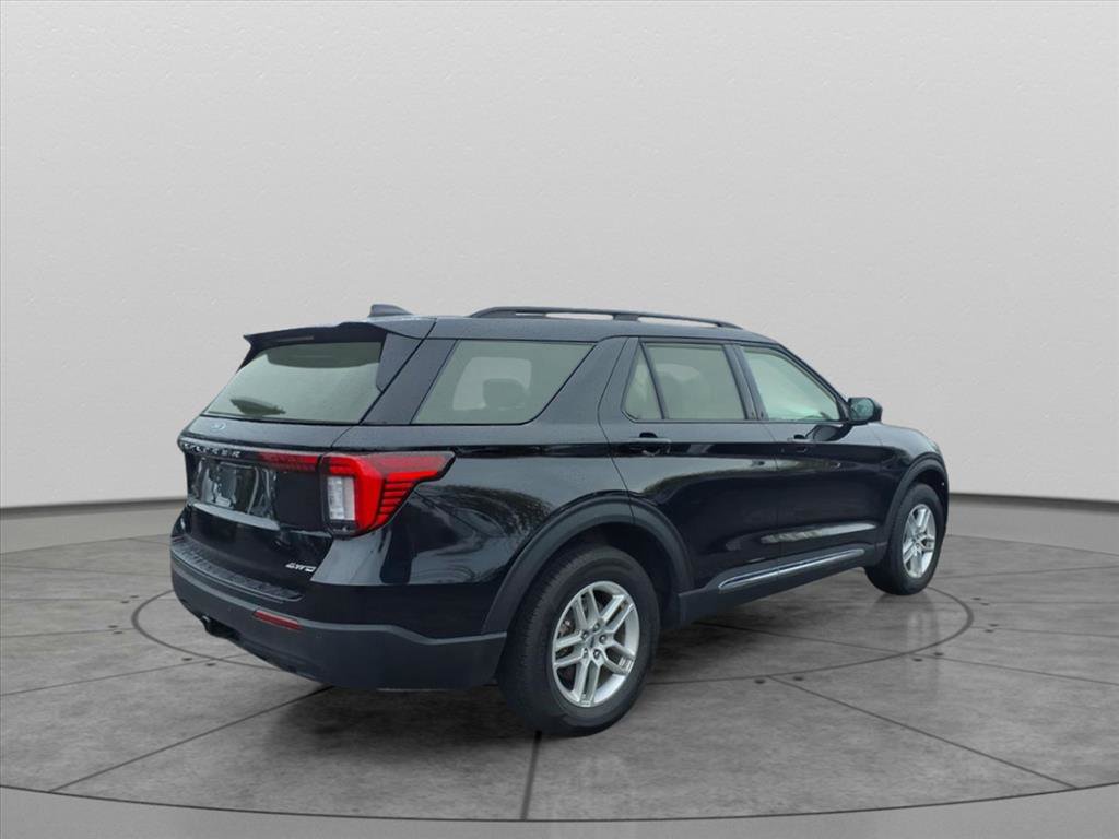 Used 2025 Ford Explorer Active image 7