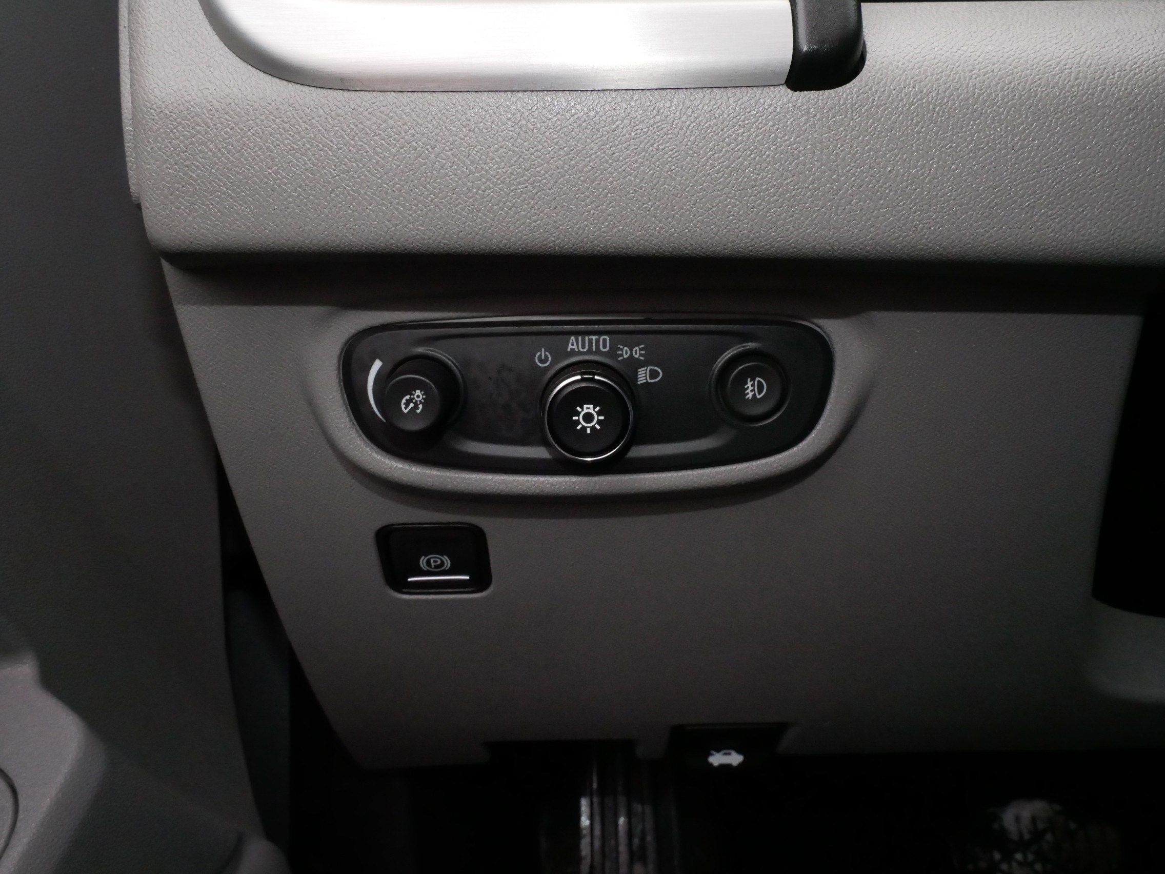 Used 2020 GMC Terrain SLT image 27