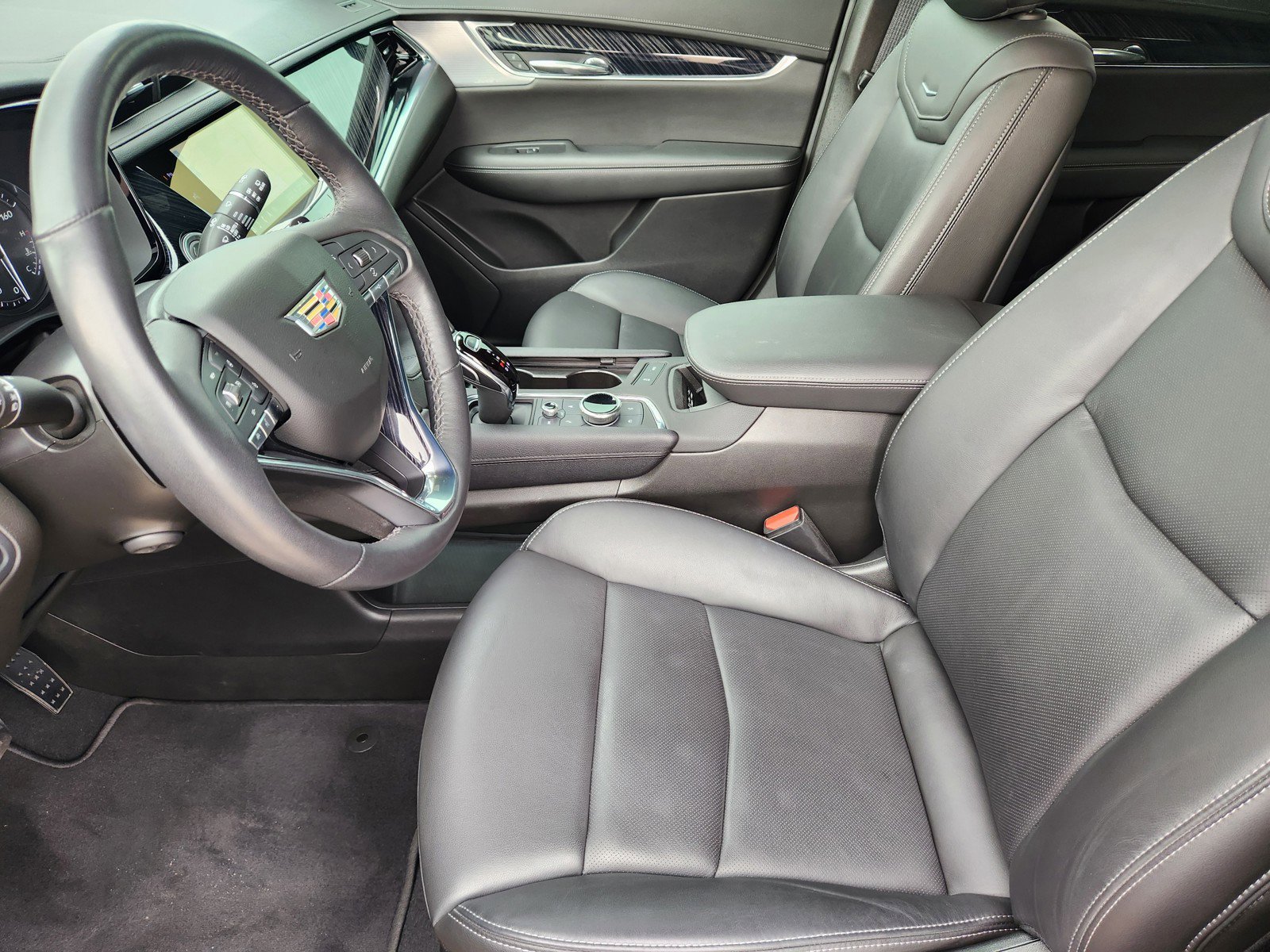 Certified 2023 Cadillac XT6 Premium Luxury w/ Technology Package AWD/4WD image 11