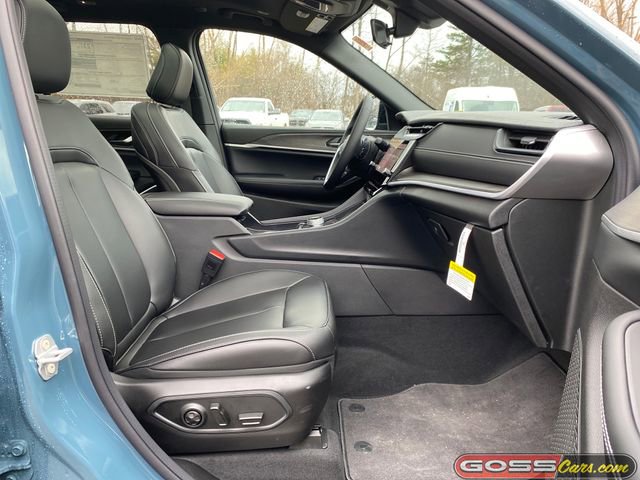 New 2026 Jeep Grand Cherokee Limited w/ Limited Altitude Package image 6