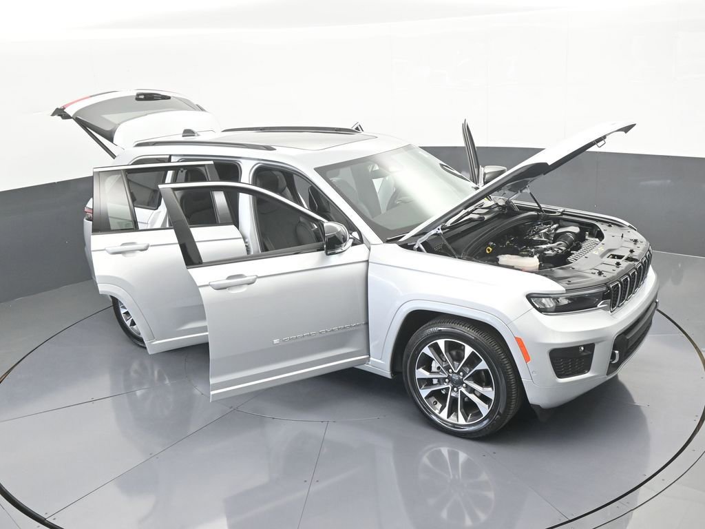 Used 2024 Jeep Grand Cherokee Overland w/ Luxury Tech Group IV image 78