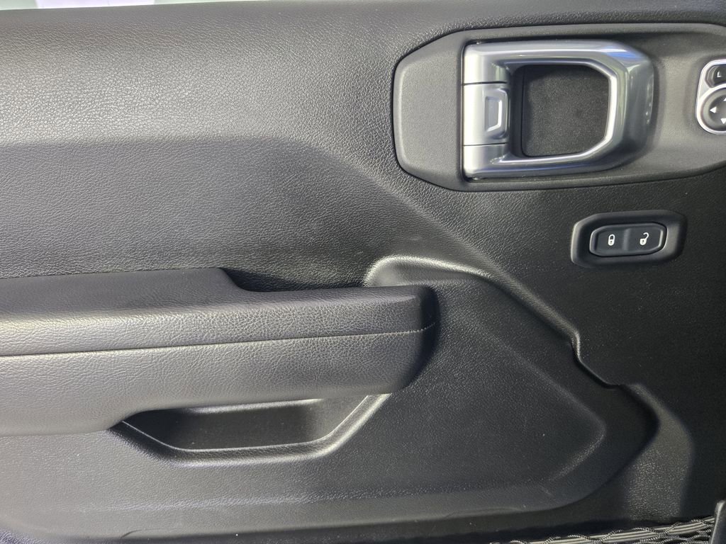 Used 2023 Jeep Wrangler Unlimited Sport image 24