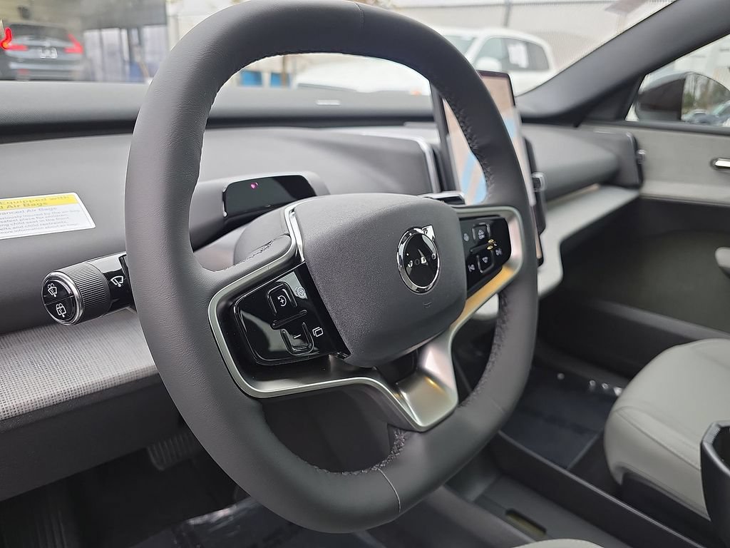 New 2025 Volvo EX30 Plus w/ Protection Package Premier AWD/4WD image 24