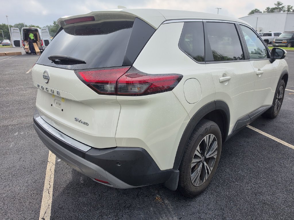 Used 2023 Nissan Rogue SV AWD/4WD image 15