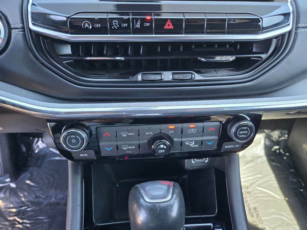 Used 2022 Jeep Compass High Altitude AWD/4WD image 16
