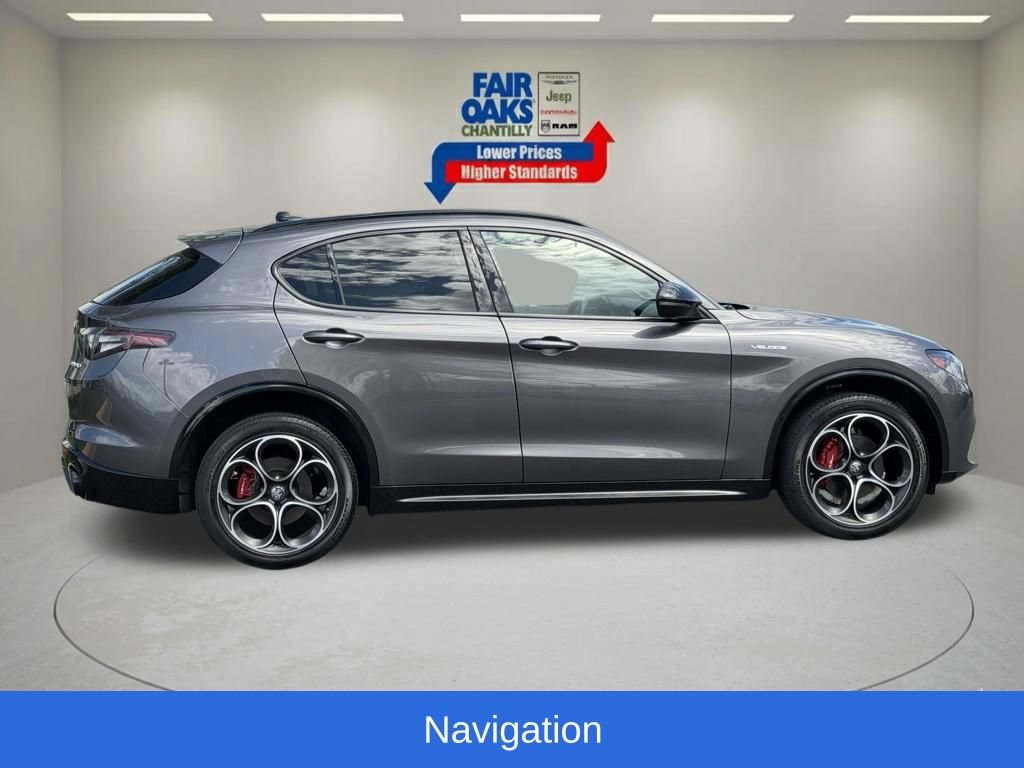 Used 2024 Alfa Romeo Stelvio Veloce AWD/4WD image 7
