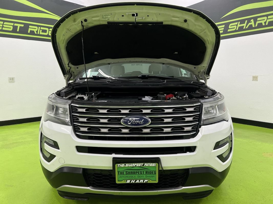 Used 2016 Ford Explorer XLT AWD/4WD image 4