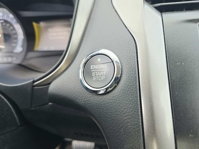 Used 2018 Ford Fusion SE w/ Fusion SE Technology Package FWD image 24