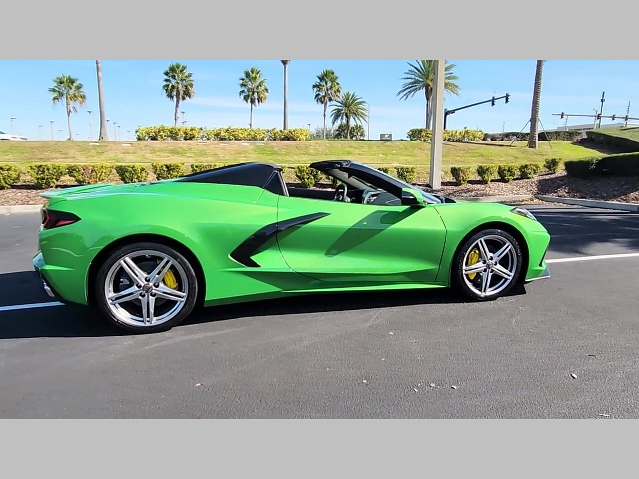 New 2026 Chevrolet Corvette Stingray Convertible w/ 1LT image 20