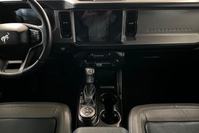 Used 2021 Ford Bronco Outer Banks AWD/4WD image 13