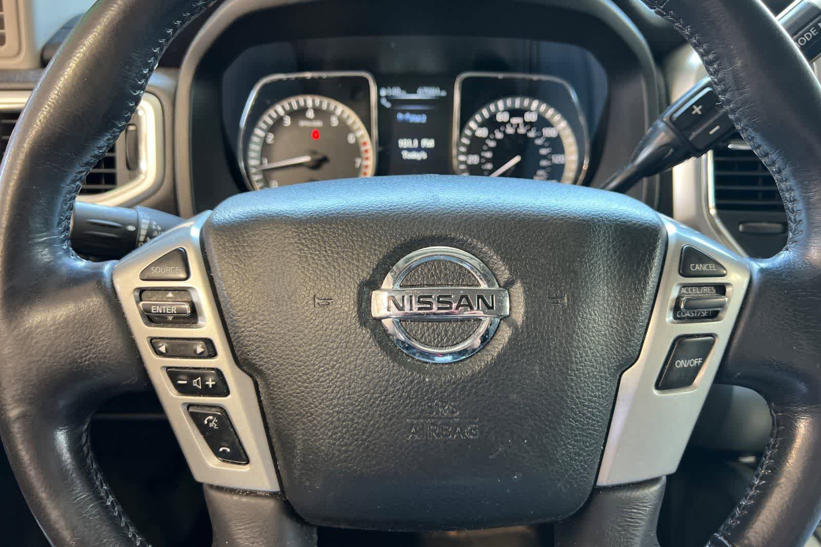 Used 2018 Nissan Titan SV w/ SV Convenience Package RWD image 25