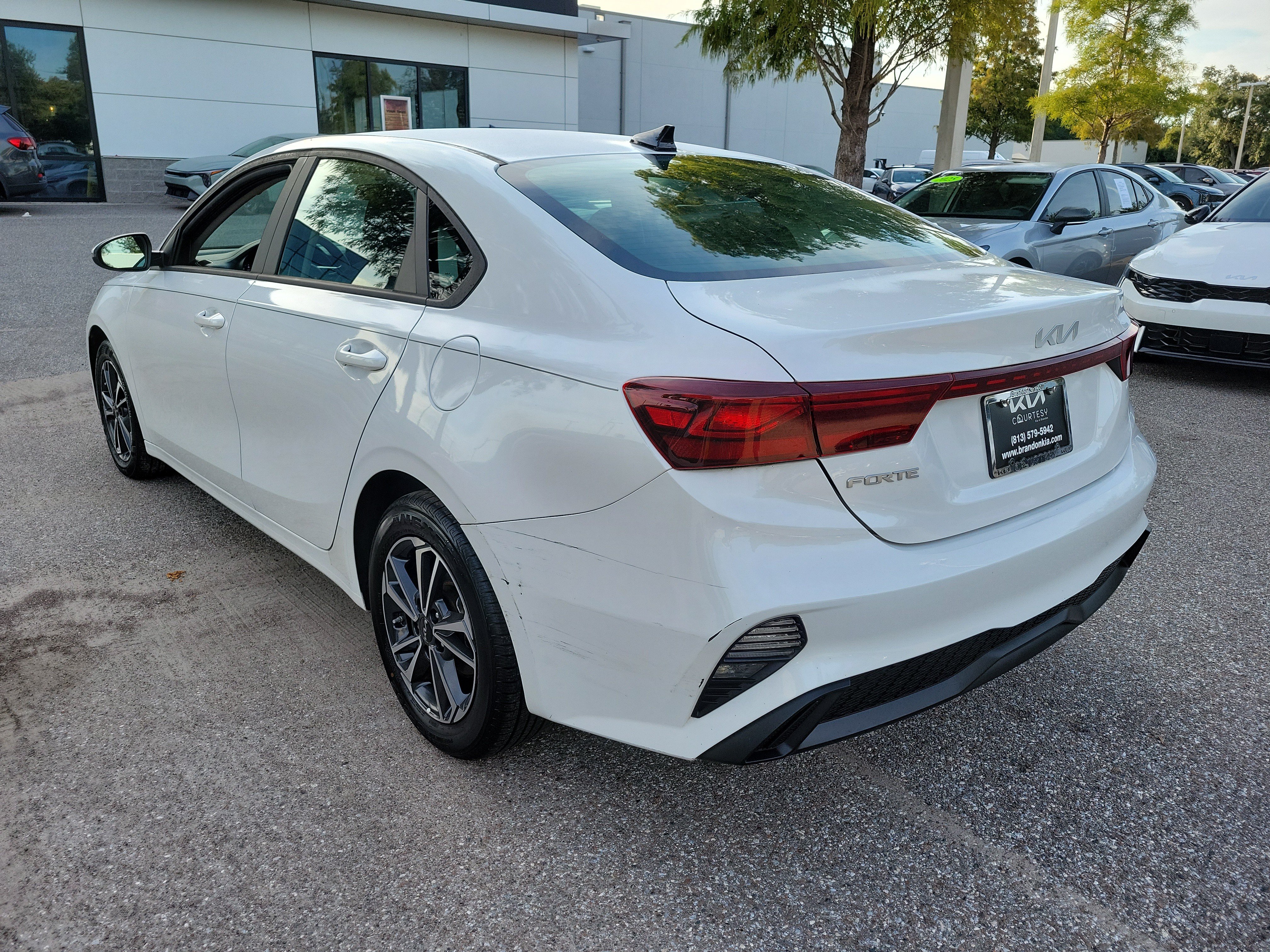 Used 2024 Kia Forte LXS w/ LXS Technology Package FWD image 2