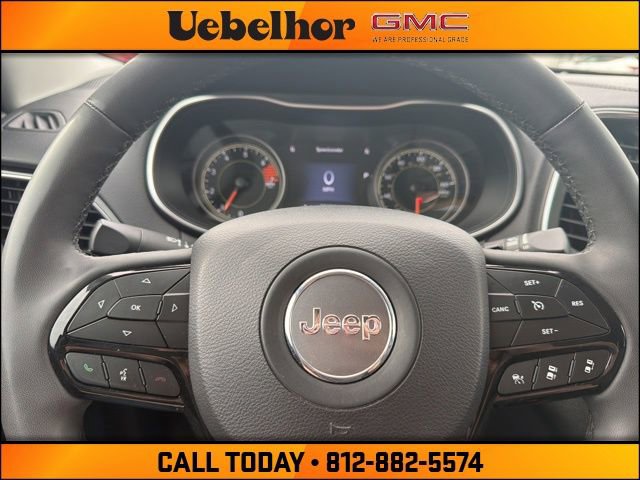 Used 2023 Jeep Cherokee Altitude Lux AWD/4WD image 26