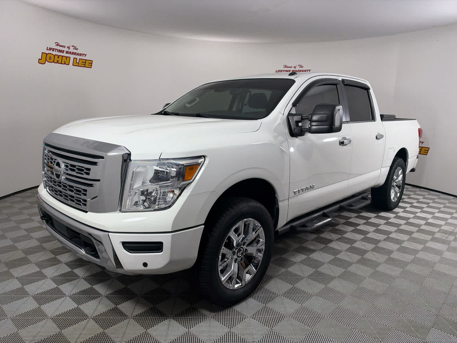 Used 2021 Nissan Titan SV w/ SV Convenience Package AWD/4WD image 1