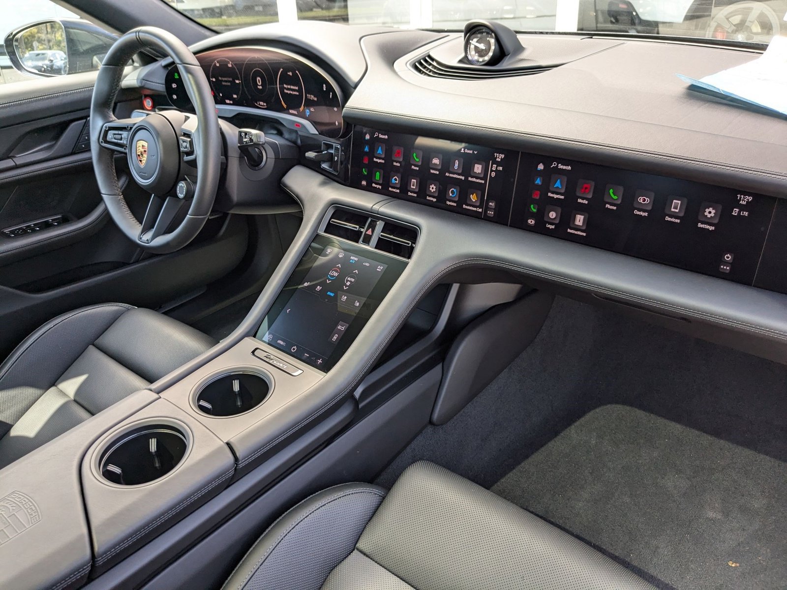 New 2024 Porsche Taycan 4 Cross Turismo AWD/4WD image 27