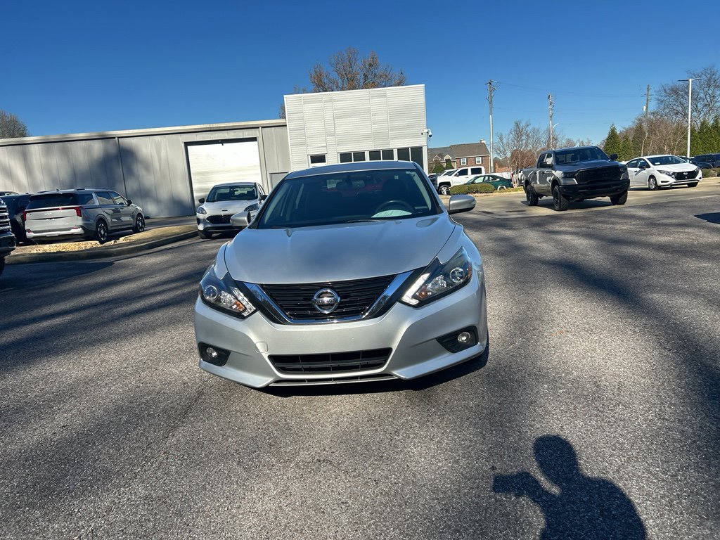 Used 2017 Nissan Altima 2.5 SL w/ Technology Package image 8