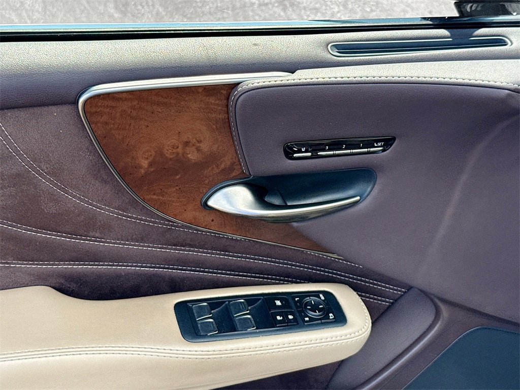 Used 2019 Lexus LS 500 image 19
