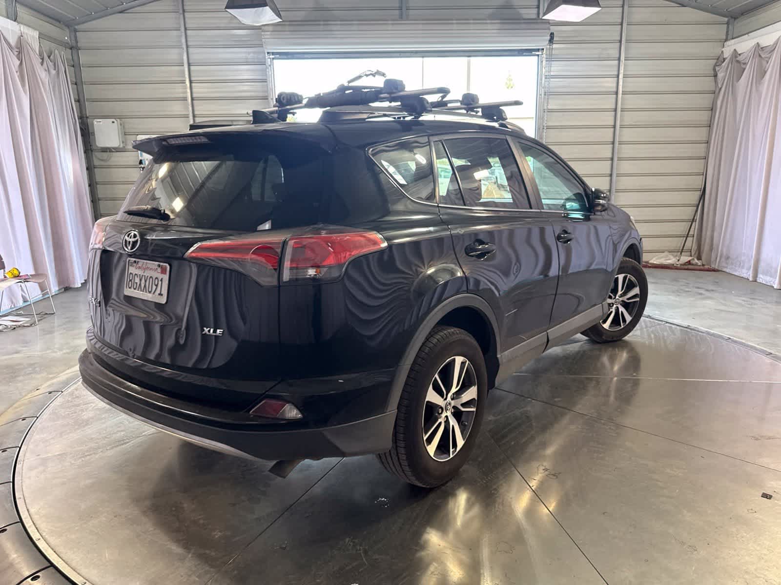 Used 2018 Toyota RAV4 XLE FWD image 5