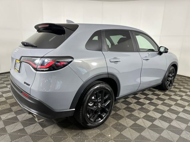 Used 2025 Honda HR-V Sport image 3