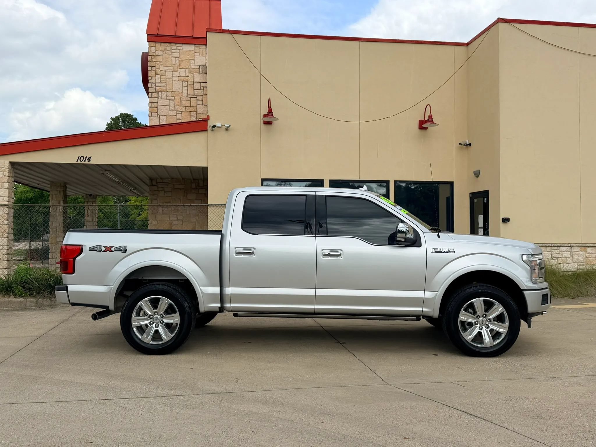 Used 2019 Ford F150 Platinum AWD/4WD image 6