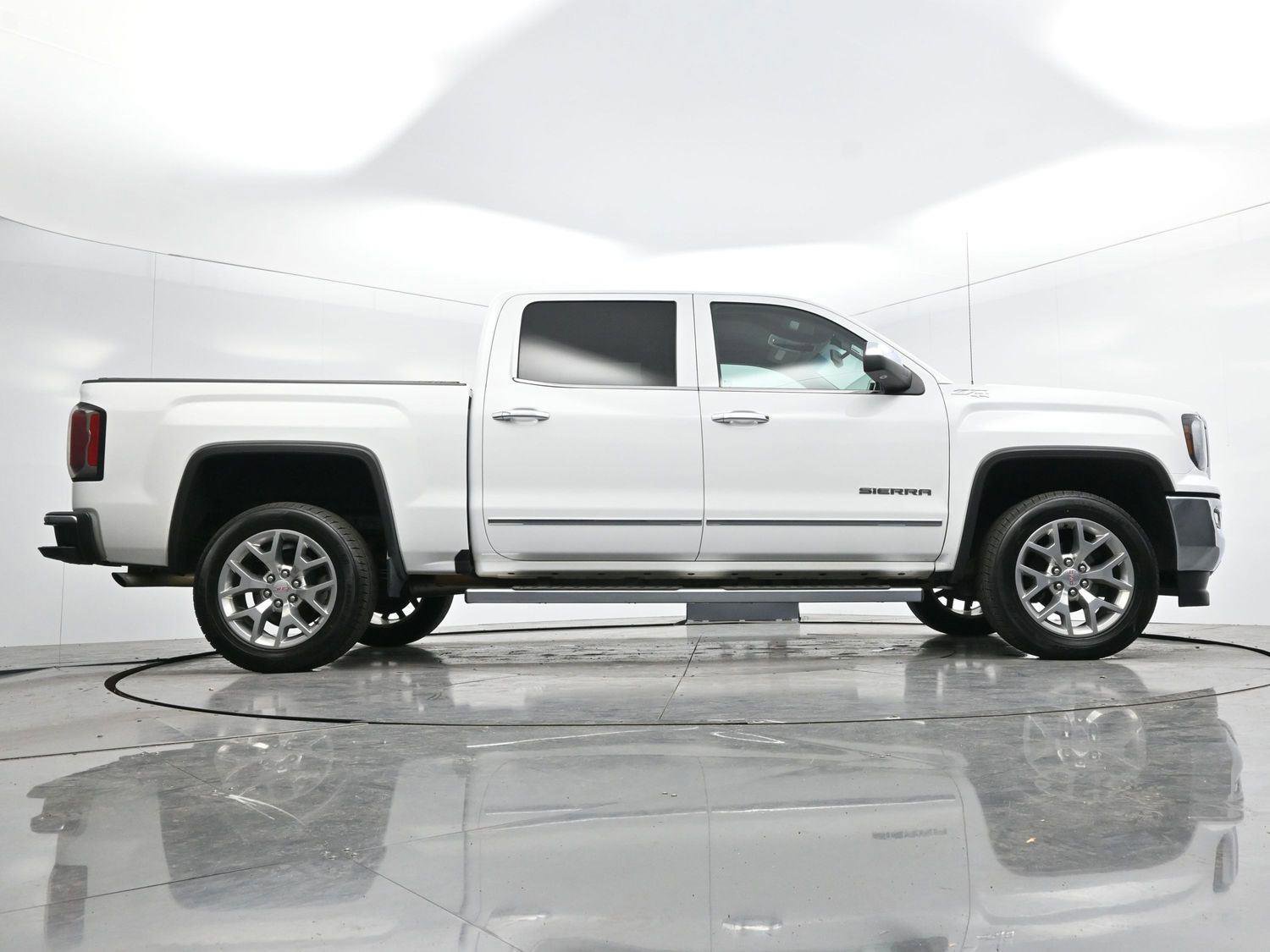 Used 2018 GMC Sierra 1500 SLT w/ SLT Premium Package image 49