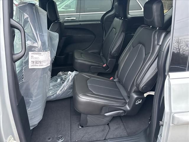 New 2026 Chrysler Voyager LX image 14