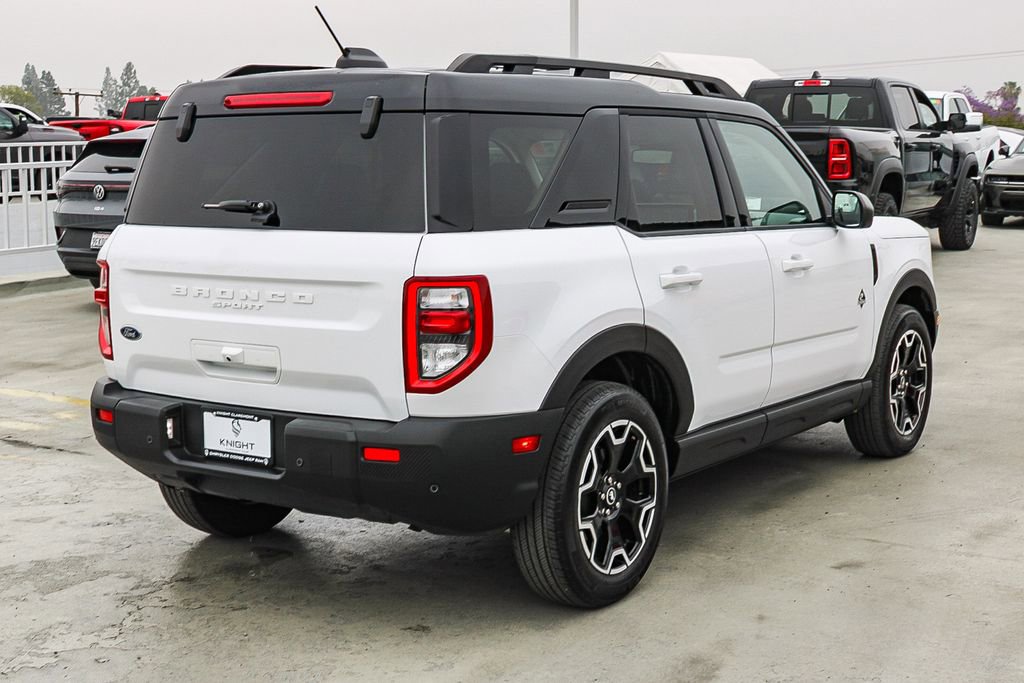 Used 2025 Ford Bronco Sport Outer Banks AWD/4WD image 8