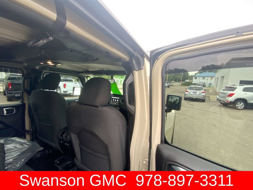 Used 2022 Jeep Gladiator Overland AWD/4WD image 33