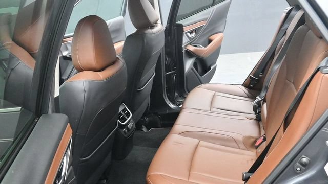 Used 2020 Subaru Outback Touring XT AWD/4WD image 21