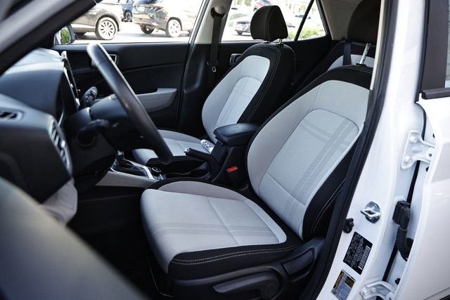 Used 2025 Hyundai Venue SEL FWD image 20