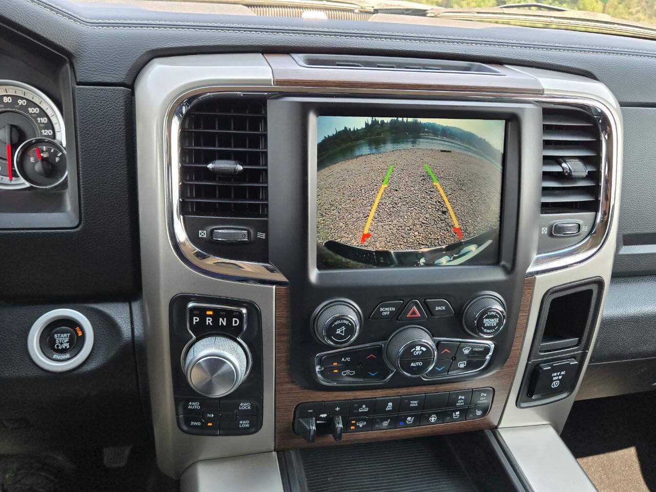 Used 2015 RAM 1500 Laramie w/ Convenience Group AWD/4WD image 24