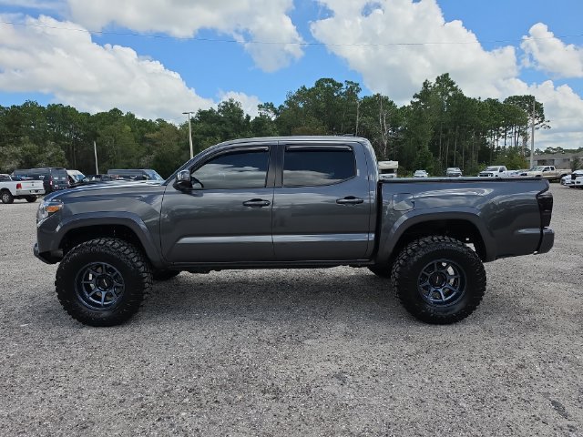 Used 2020 Toyota Tacoma TRD Sport AWD/4WD image 6