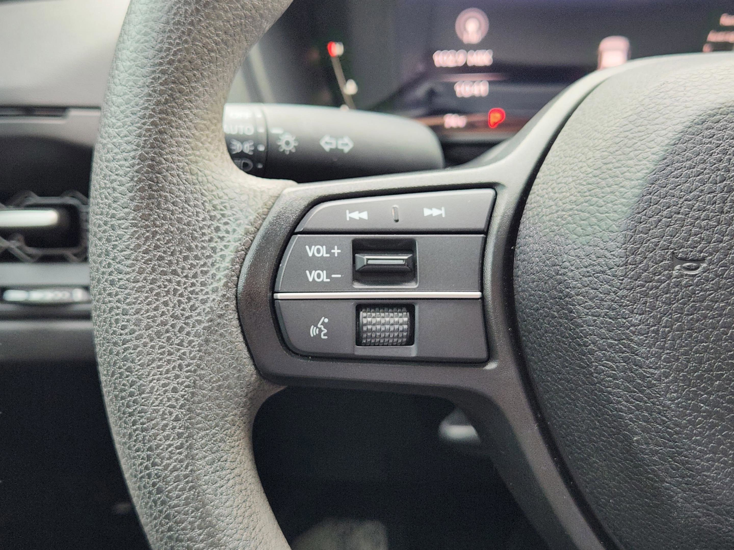 Used 2023 Honda Accord EX image 24