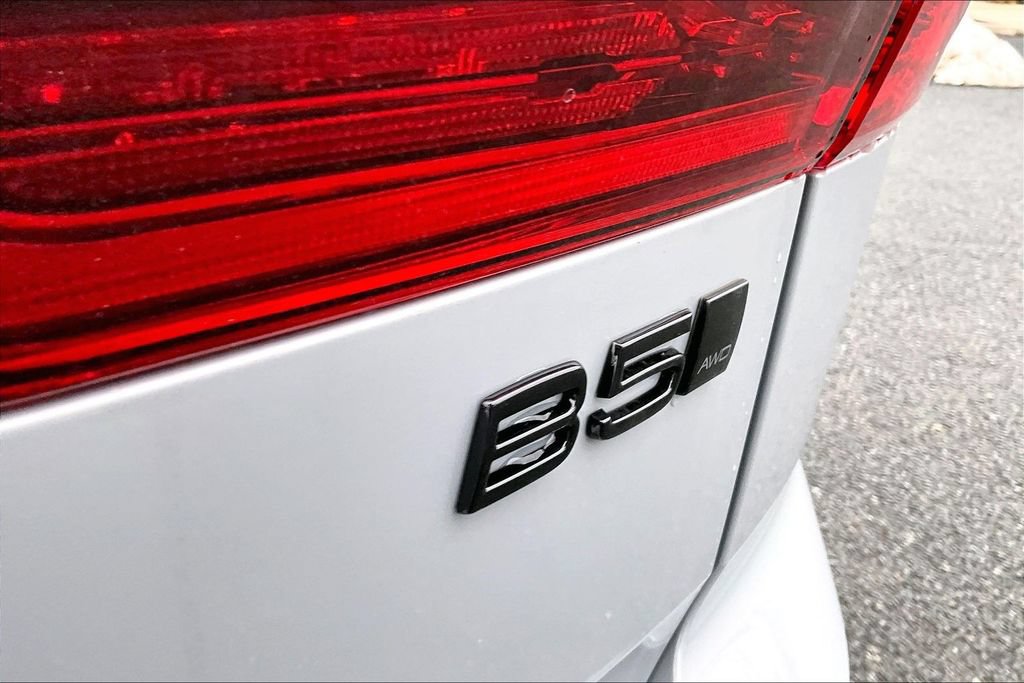 New 2026 Volvo XC60 B5 Ultra w/ Climate Package AWD/4WD image 9