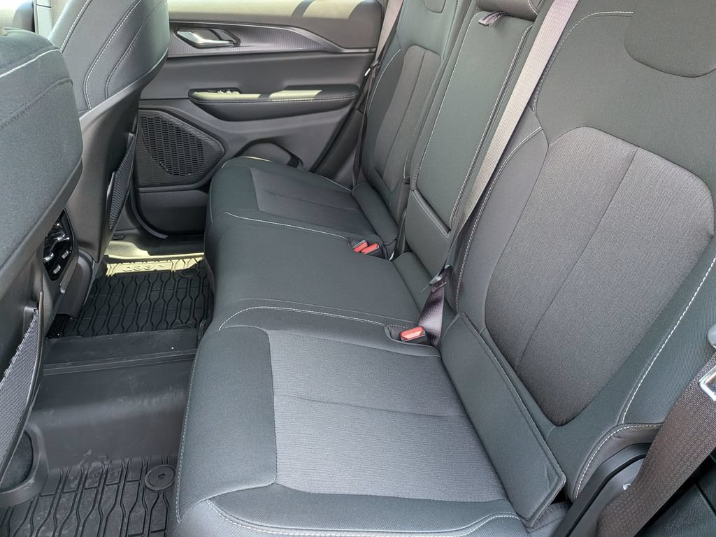 New 2026 Jeep Grand Cherokee Laredo X RWD image 34